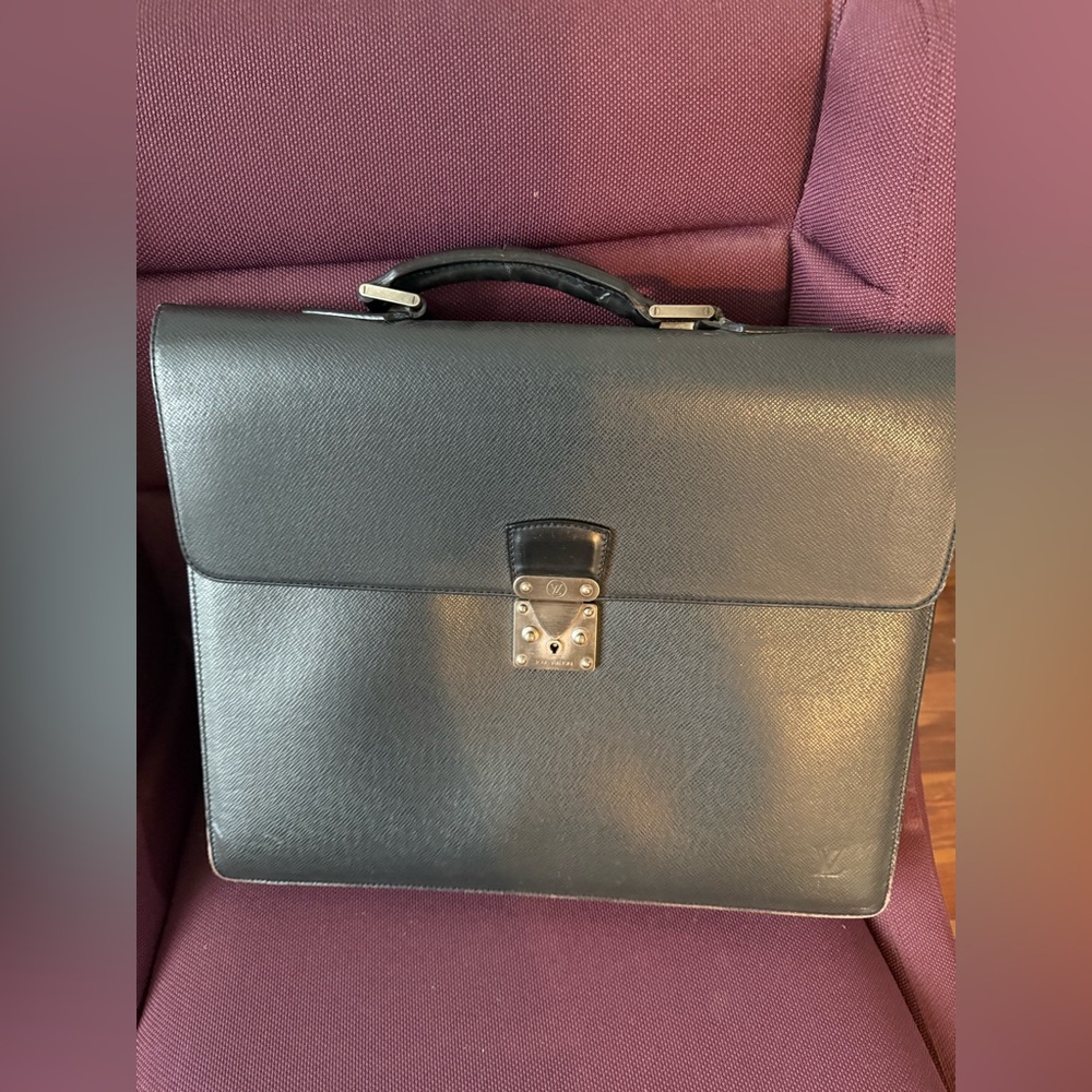 Louis Vuitton Black Saffiano Leather Briefcase with Silver Hardware - Picture 1 of 15